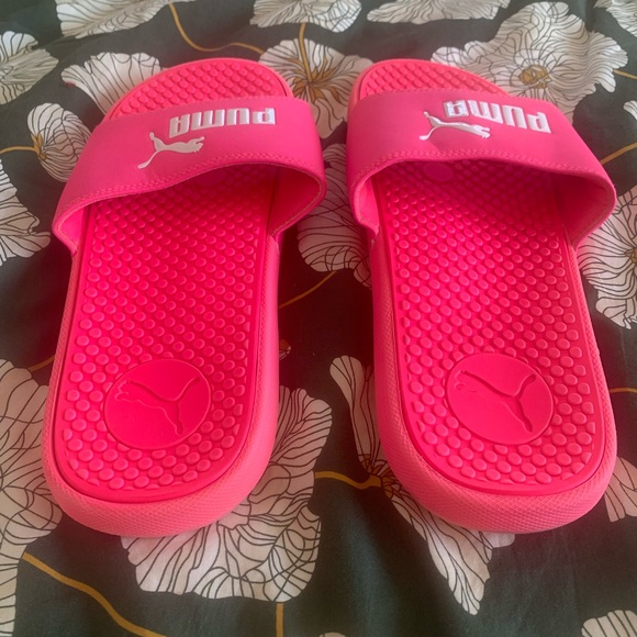 Puma Pink Slides - Picture 3 of 4